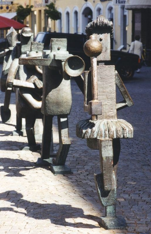 Malmö marching band statues statue